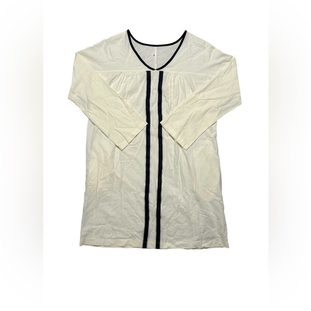 Chic White Tunic with Black Trim Women’s Size Small